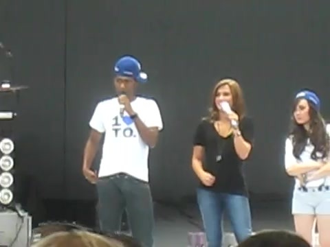 Jonas Brothers sound check 0427