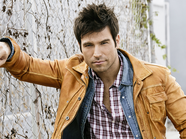  - Rafael Amaya