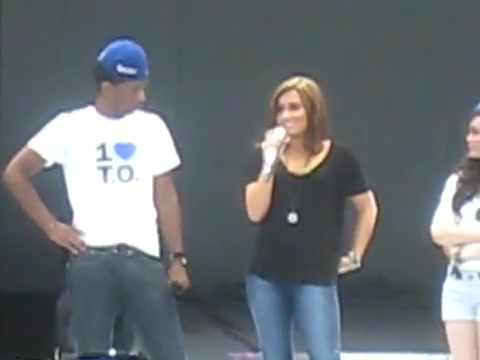 Jonas Brothers sound check 1074