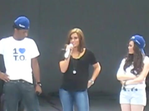 Jonas Brothers sound check 1098 Jonas Brothers sound check 1098