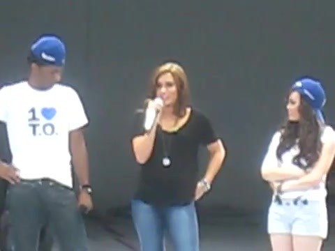 Jonas Brothers sound check 1099 Jonas Brothers sound check 1099