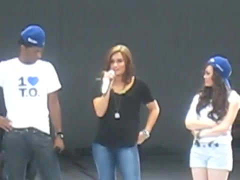 Jonas Brothers sound check 1103 Jonas Brothers sound check 1103