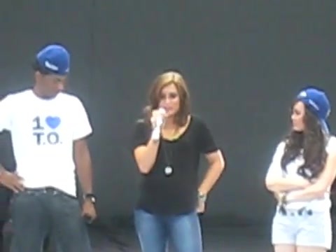 Jonas Brothers sound check 1130 Jonas Brothers sound check 1130