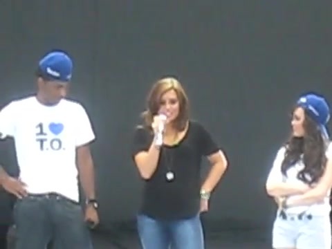 Jonas Brothers sound check 1143 Jonas Brothers sound check 1143