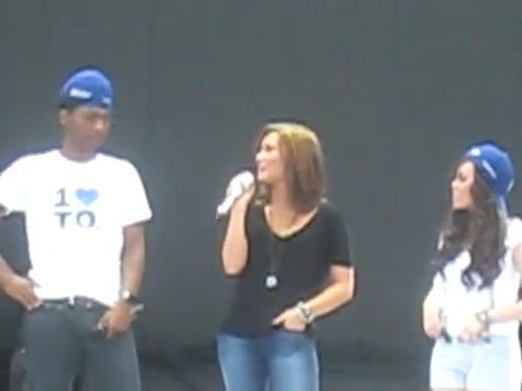 Jonas Brothers sound check 1604