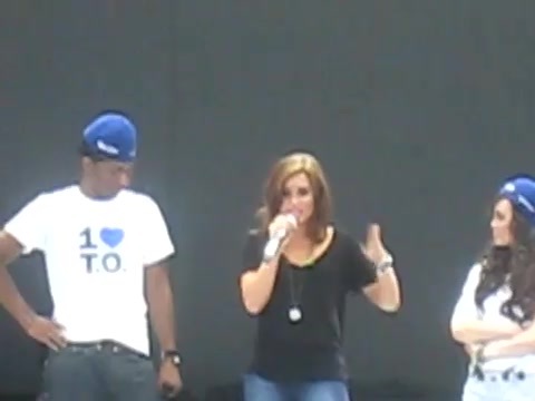 Jonas Brothers sound check 1195 Jonas Brothers sound check 1195