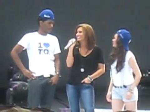 Jonas Brothers sound check 1680