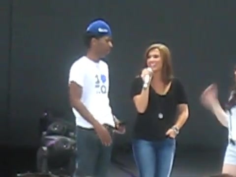 Jonas Brothers sound check 1724