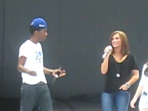 Jonas Brothers sound check 1797