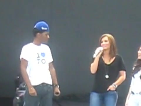 Jonas Brothers sound check 1828