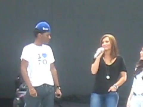 Jonas Brothers sound check 1829