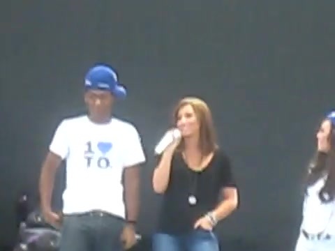Jonas Brothers sound check 1884
