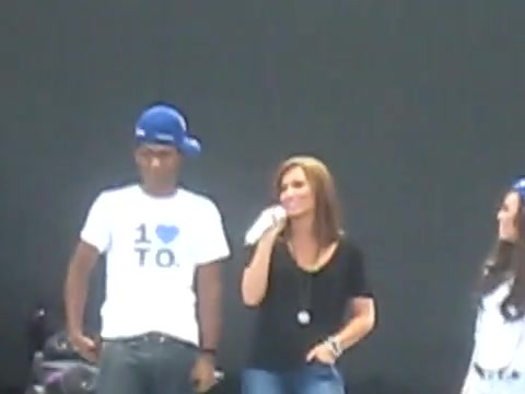 Jonas Brothers sound check 1886
