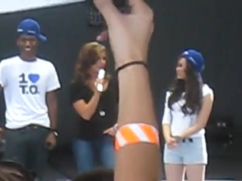 Jonas Brothers sound check 2070 - Demilush - Jonas Brothers sound check Part oo5