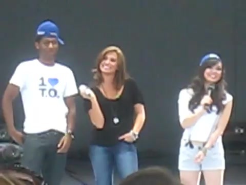 Jonas Brothers sound check 2254 Jonas Brothers sound check 2254