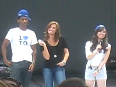 Jonas Brothers sound check 2259 Jonas Brothers sound check 2259