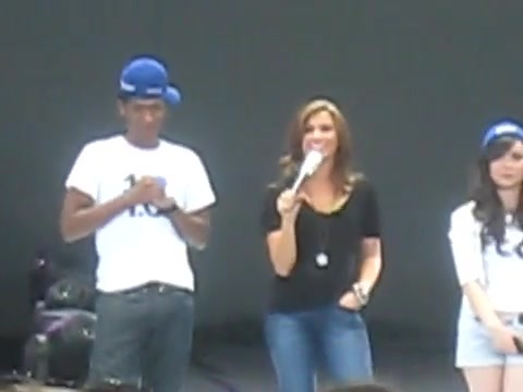 Jonas Brothers sound check 4600