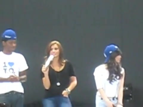 Jonas Brothers sound check 4294