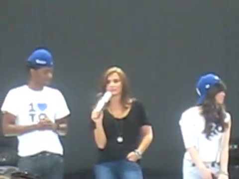 Jonas Brothers sound check 4305