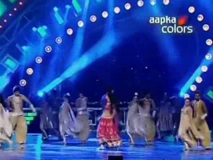 00_01_12 - D-Karan Wahi-Jennifer Winget Performance On Telly Awards 2010 - YouTube