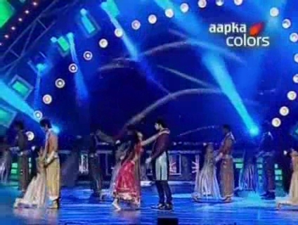 00_01_19 - D-Karan Wahi-Jennifer Winget Performance On Telly Awards 2010 - YouTube