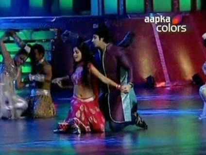 00_01_42 - D-Karan Wahi-Jennifer Winget Performance On Telly Awards 2010 - YouTube