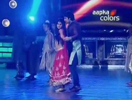 00_01_49 - D-Karan Wahi-Jennifer Winget Performance On Telly Awards 2010 - YouTube