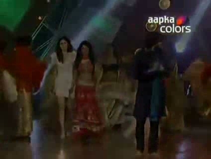 00_03_00 - D-Karan Wahi-Jennifer Winget Performance On Telly Awards 2010 - YouTube