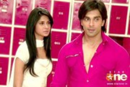 281565_149797718428735_1659338_a - jennifer winget 7