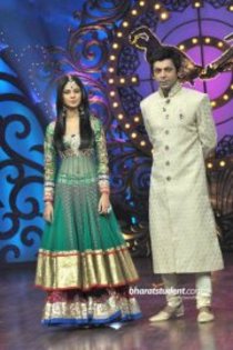 393299_222741361134370_1523313589_a - jennifer winget 7