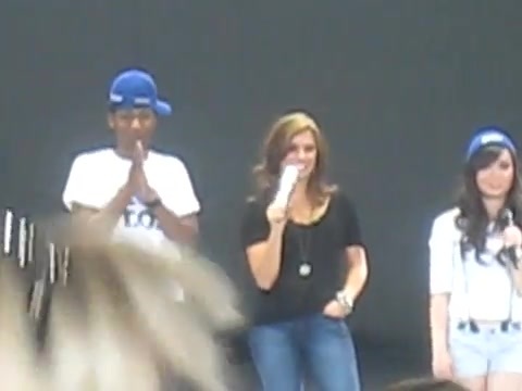 Jonas Brothers sound check 4834 - Demilush - Jonas Brothers sound check Part o10