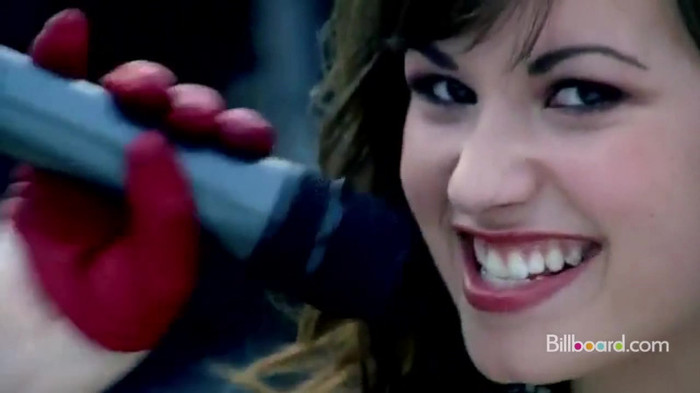Demi on the Jonas Brothers Tour 0430 - Demilush on the Jonas Brothers Tour Part oo1