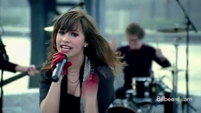 Demi on the Jonas Brothers Tour 1101 - Demilush on the Jonas Brothers Tour Part oo3