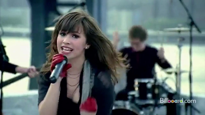 Demi on the Jonas Brothers Tour 1102 - Demilush on the Jonas Brothers Tour Part oo3