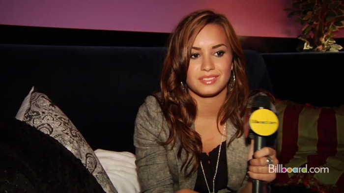 Demi on the Jonas Brothers Tour 2060 - Demilush on the Jonas Brothers Tour Part oo5