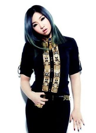 547485_236861643089595_1702963192_n - 0 Minzy