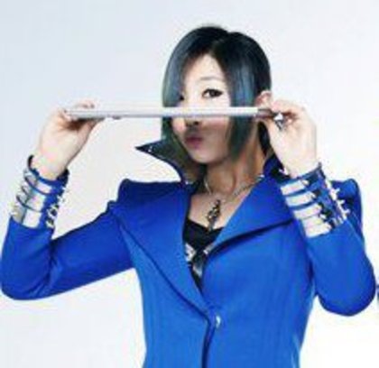 549425_230339243741835_333664688_n - 0 Minzy