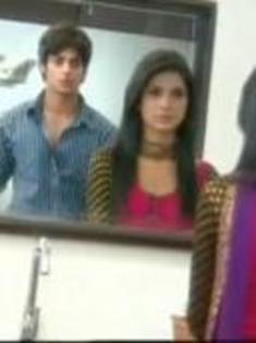 299775_210634245663124_1274806369_a - jennifer winget 8