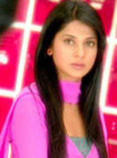 50180875_HRXTWQFVQ - jennifer winget 8