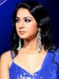 50180938_AMNSOYUVG - jennifer winget 9