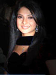 50180944_TCWWAKQEZ - jennifer winget 9
