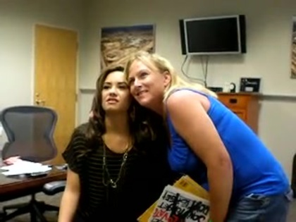 DEMI LOVATO VIP MEETING AT 8-1-10 1061 - Demilush - VIP Meeting At 08 01 2010 Part oo3