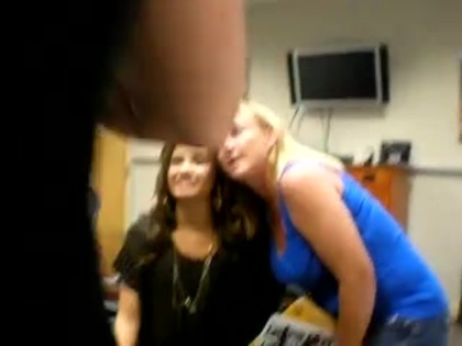 DEMI LOVATO VIP MEETING AT 8-1-10 0665 - Demilush - VIP Meeting At 08 01 2010 Part oo2