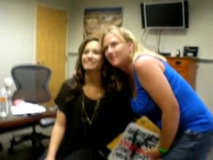 DEMI LOVATO VIP MEETING AT 8-1-10 0760 - Demilush - VIP Meeting At 08 01 2010 Part oo2