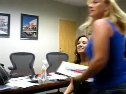 DEMI LOVATO VIP MEETING AT 8-1-10 0393 - Demilush - VIP Meeting At 08 01 2010 Part oo1