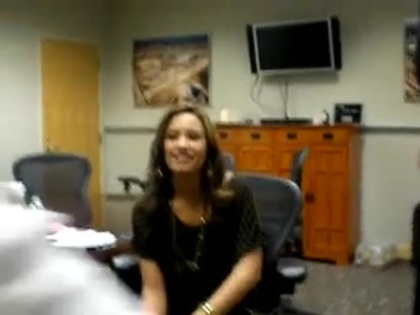DEMI LOVATO VIP MEETING AT 8-1-10 2094 - Demilush - VIP Meeting At 08 01 2010 Part oo5