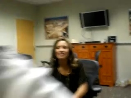 DEMI LOVATO VIP MEETING AT 8-1-10 2100 - Demilush - VIP Meeting At 08 01 2010 Part oo5