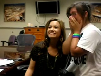 DEMI LOVATO VIP MEETING AT 8-1-10 3015 - Demilush - VIP Meeting At 08 01 2010 Part oo7