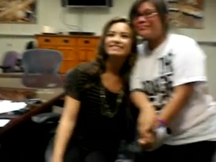 DEMI LOVATO VIP MEETING AT 8-1-10 3113 - Demilush - VIP Meeting At 08 01 2010 Part oo7