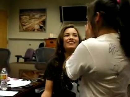 DEMI LOVATO VIP MEETING AT 8-1-10 2935 - Demilush - VIP Meeting At 08 01 2010 Part oo6